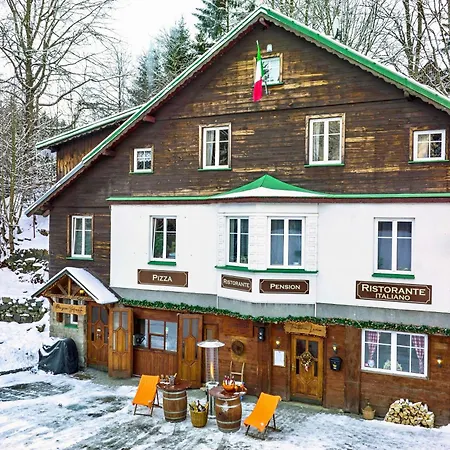 Гостевой дом Sofinata & Pizzeria 3*