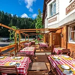 Gæstehus Sofinata & Pizzeria 3*